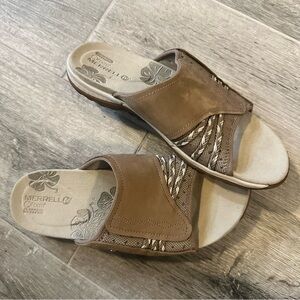 Merrell Lilyfern sport slide sandals Aluminum Brown
Women’s SIze 7